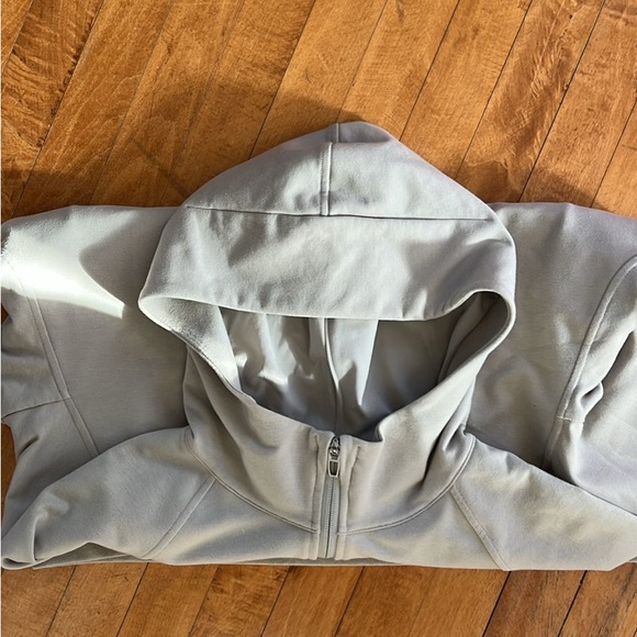 Lululemon Athletica Taupe Full-Zip Jacket - Picture 2 of 5